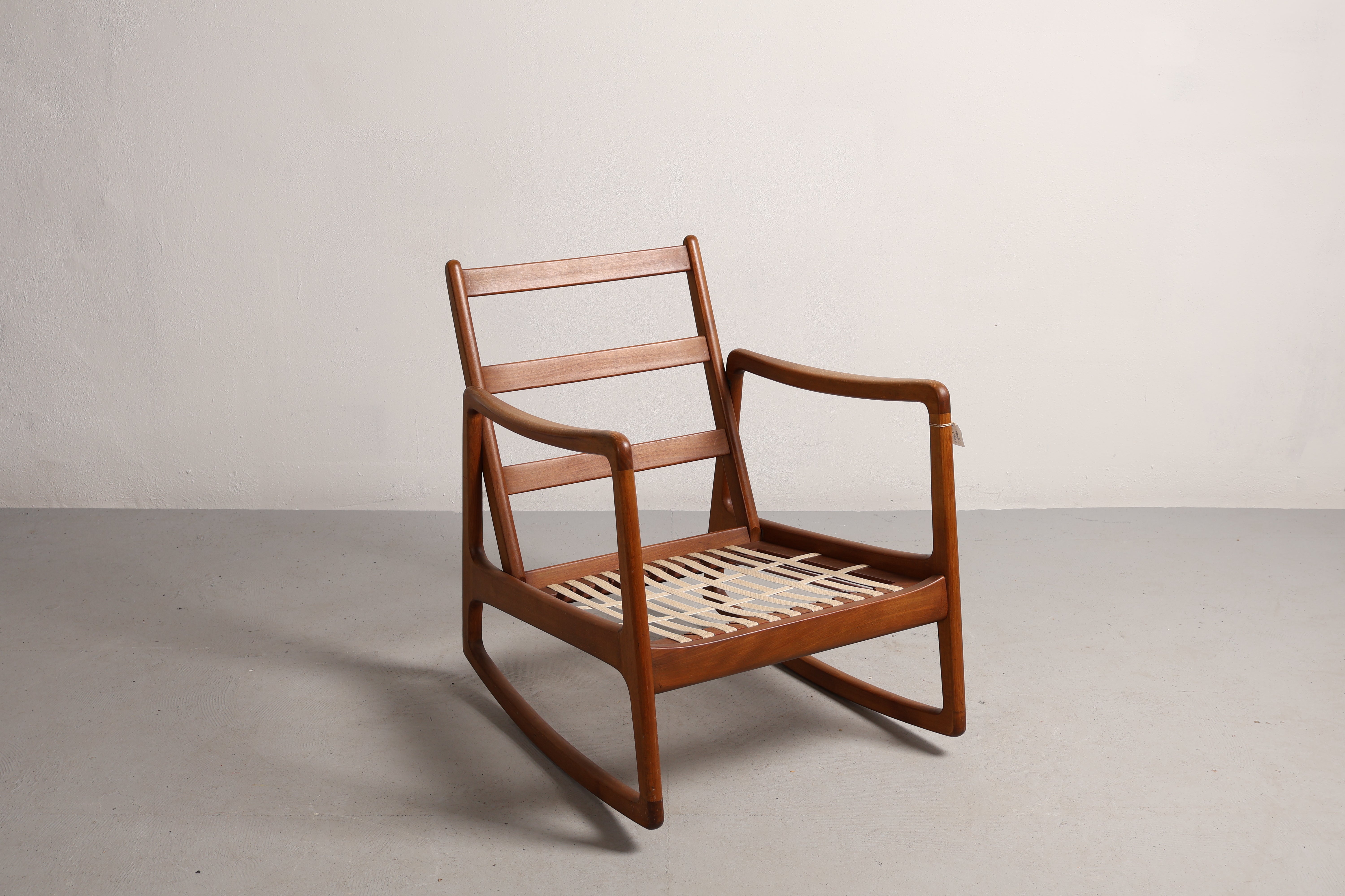 Schaukelstuhl „FD 120“ von Ole Wanscher, Eiche, 60er, Dänemark