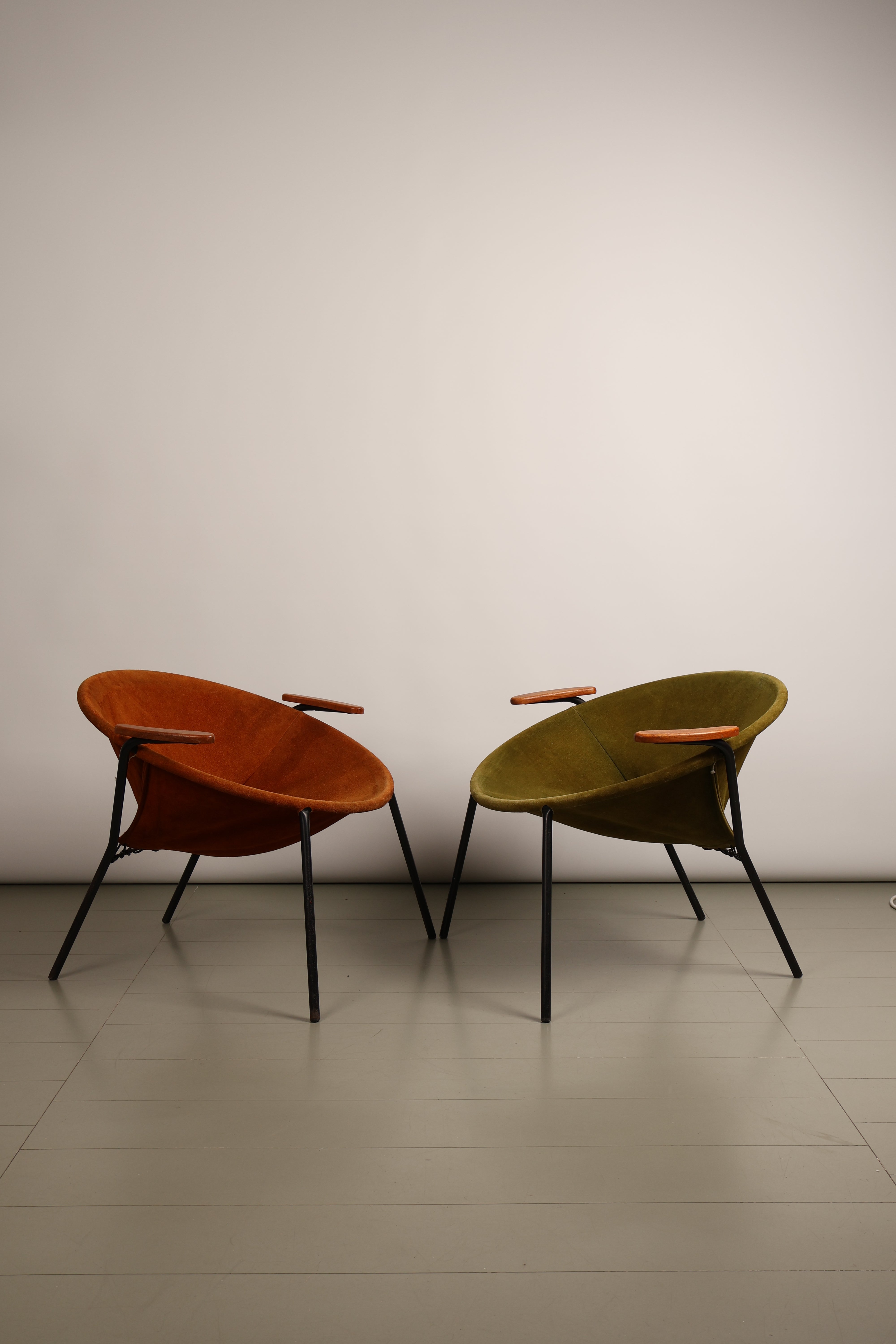 Sessel „Balloon Chair“ von Hans Olsen, Wildleder, Teak, Metall, 60er, Dänemark