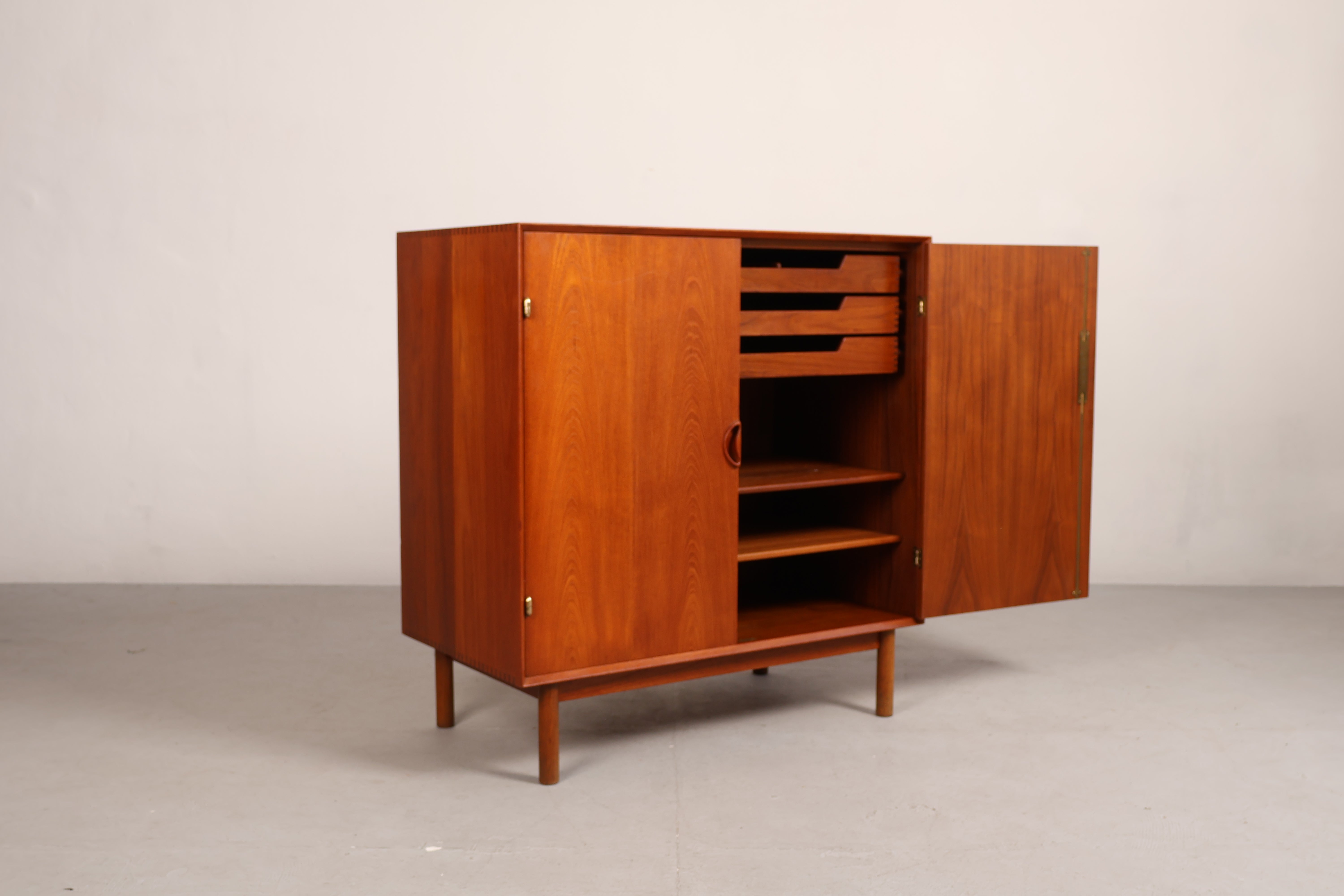 Kommode „zwei Türen“ von Peter Hvidt, Teak, 60er, Dänemark